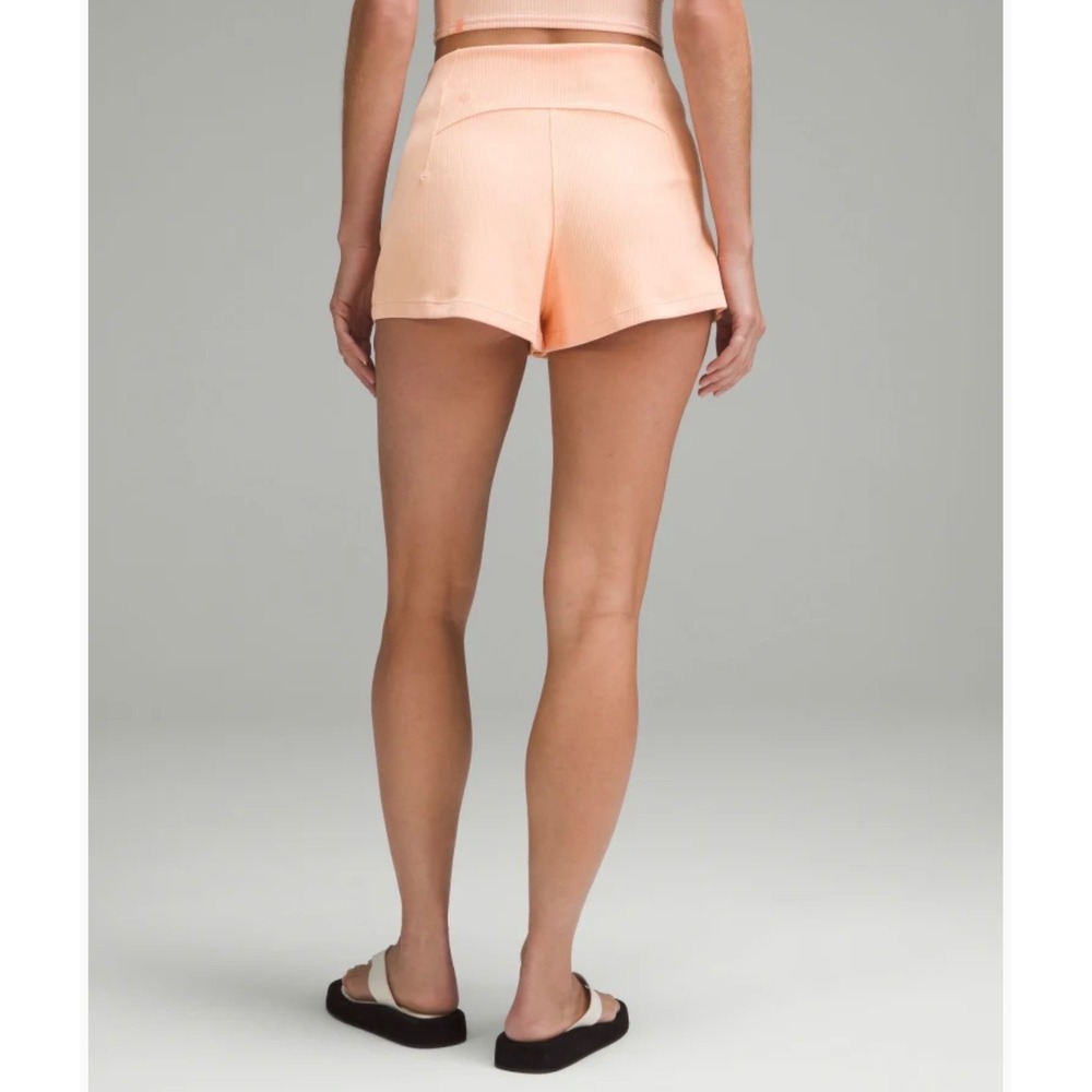 Lululemon Size 12 Softstreme High Rise Peach Bellini Ribbed Shorts Pockets - Picture 2 of 12